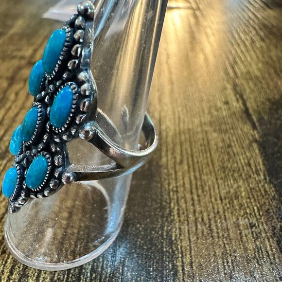 Native American Turquoise Elegance: Adjustable Antique Sterling Silver Ring, Gi - Picture 9 of 10